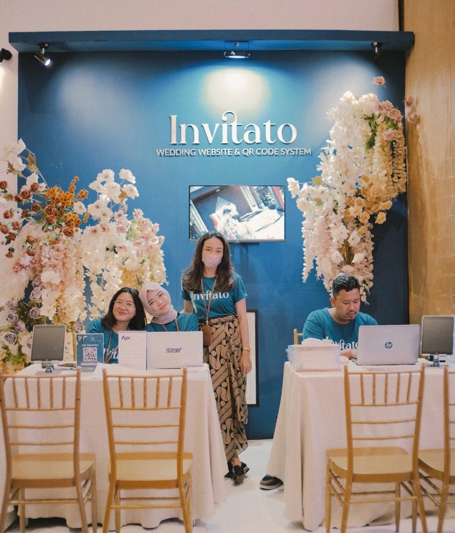 Dinda & Indra · Booth Invitato