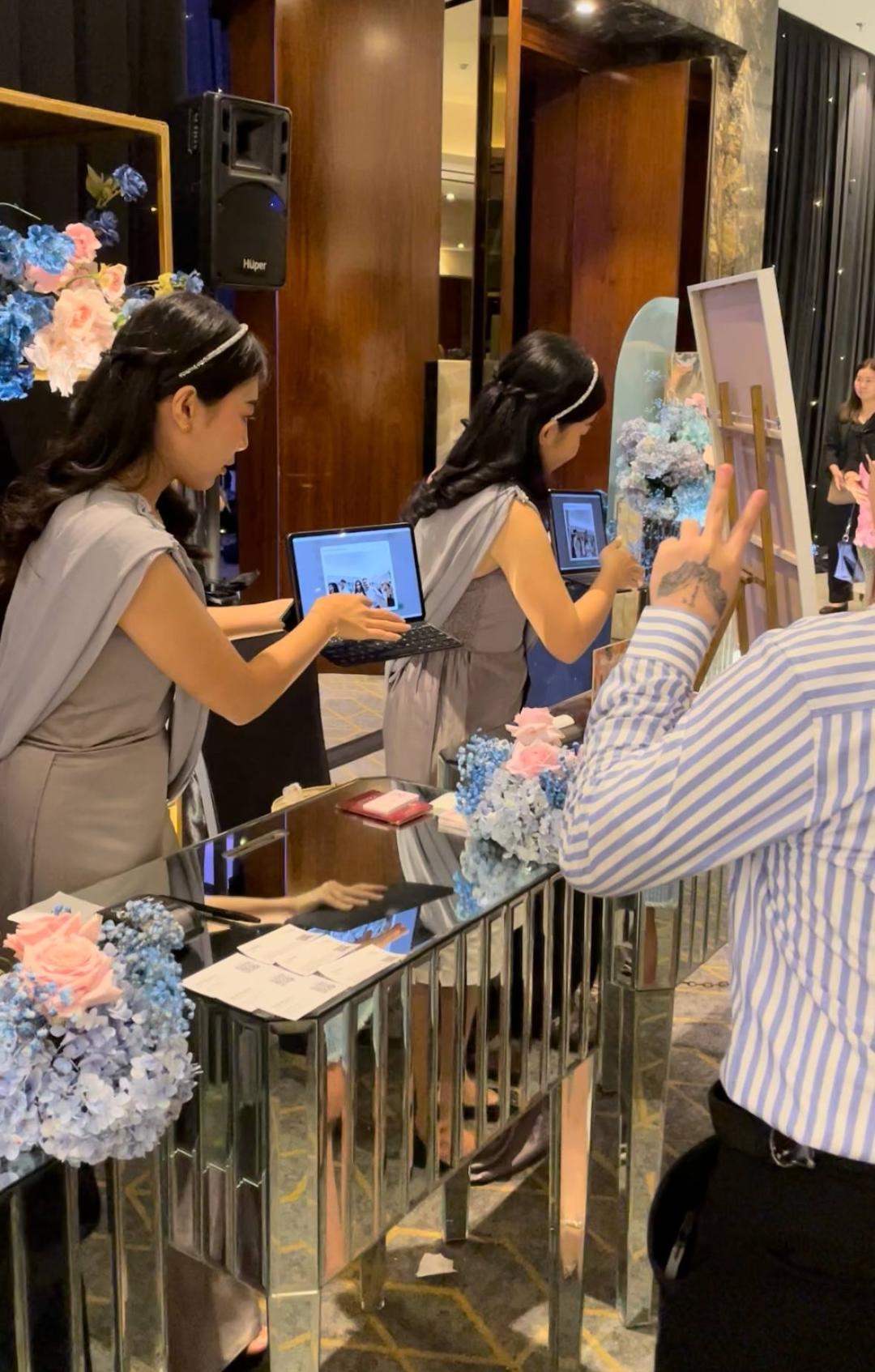 Selfie Check-In · Kamera Tablet